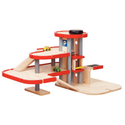 Grand garage en bois sur 3 niveaux