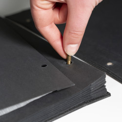 Sachet de 10 Recharges pour album à vis pages noires - 29x37 cm