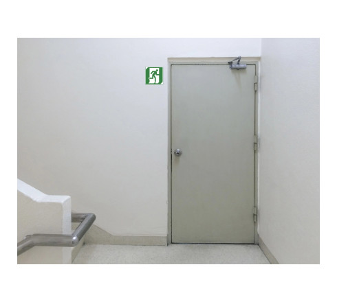Panneau PVC adhésif antidérapant évacuation droite 20x20 cm