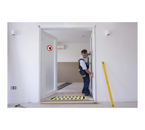 Panneau PVC adhésif antidérapant Accès interdit 20 cm